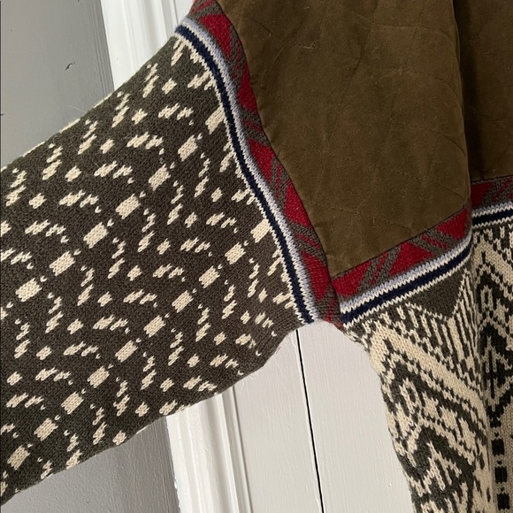 Nordic Pattern Sweater - Picture 7 of 7